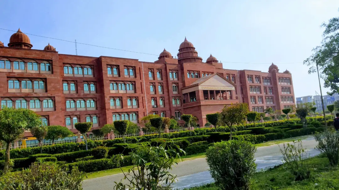 Why Digitally Market Your Educational Institution?